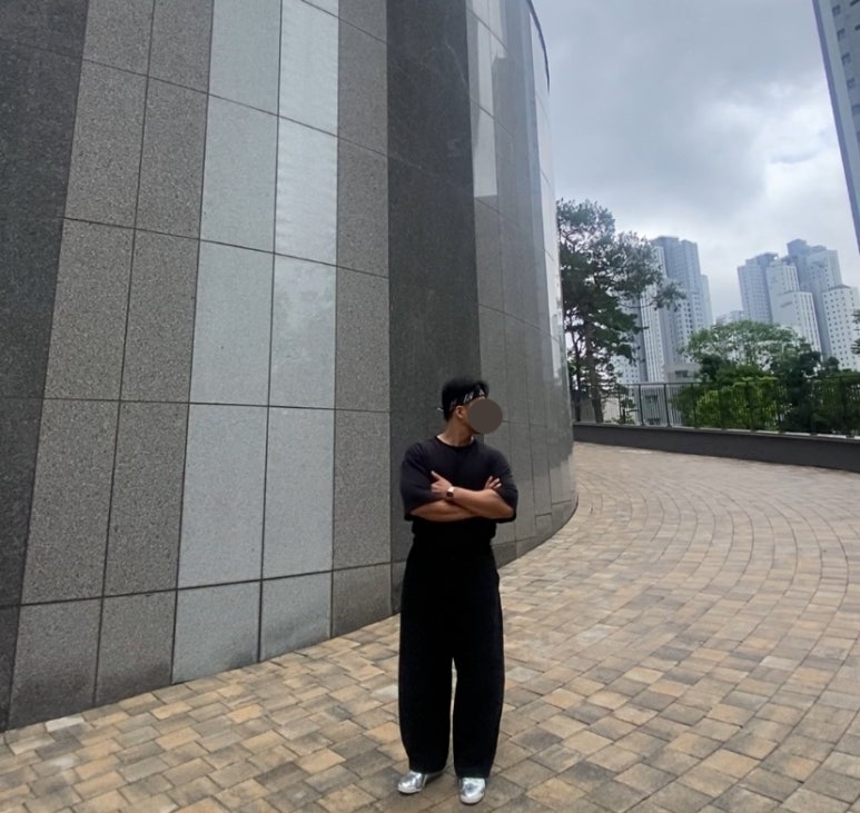 데일리룩(2024. 6. 30.) 하바행크 클래식 반다나, 어커버 오버핏 반팔티, 무신사스탠다드 데님 와이드 벌룬팬츠, 아식스 오니츠카타이거 멕시코 66 올실버, 카시오 A158W