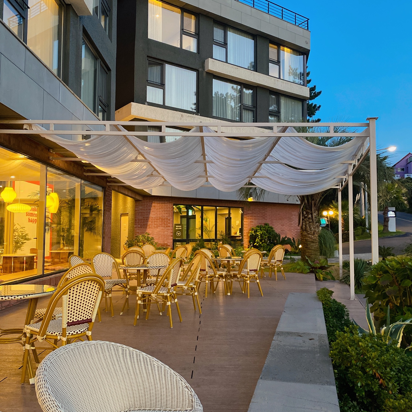 제주 쇠소깍 오션뷰 노을 맛집 보래드베이커스