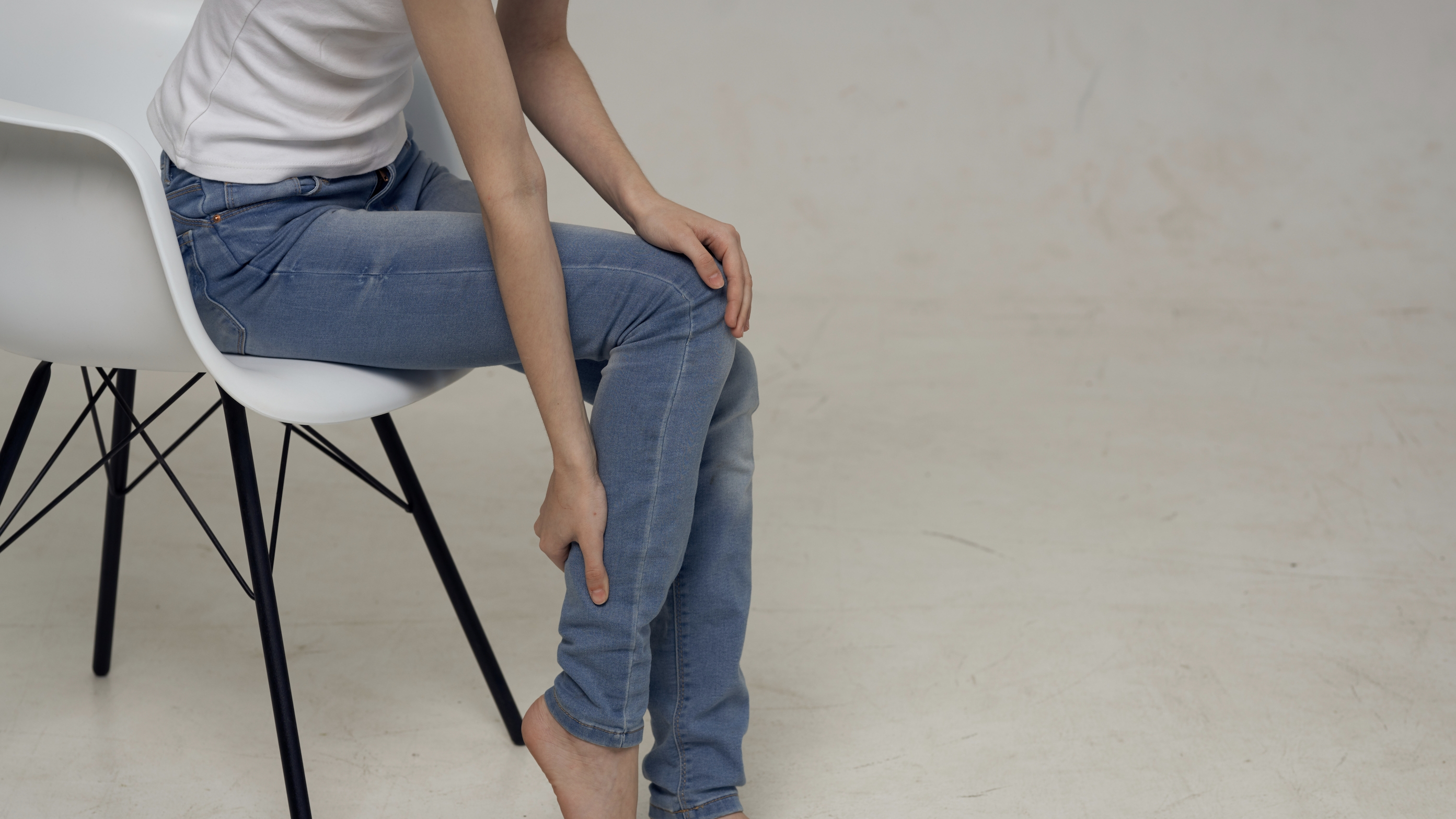 다리 저림 및 무감각