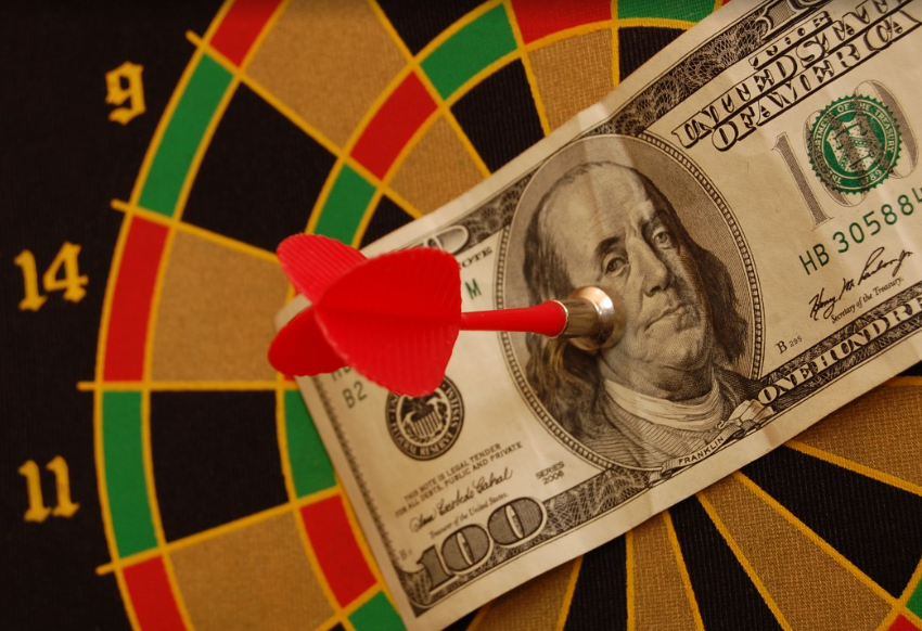 운을 가지고 준비된 사람만이 돈을 번다는 것을 보여주는 사진