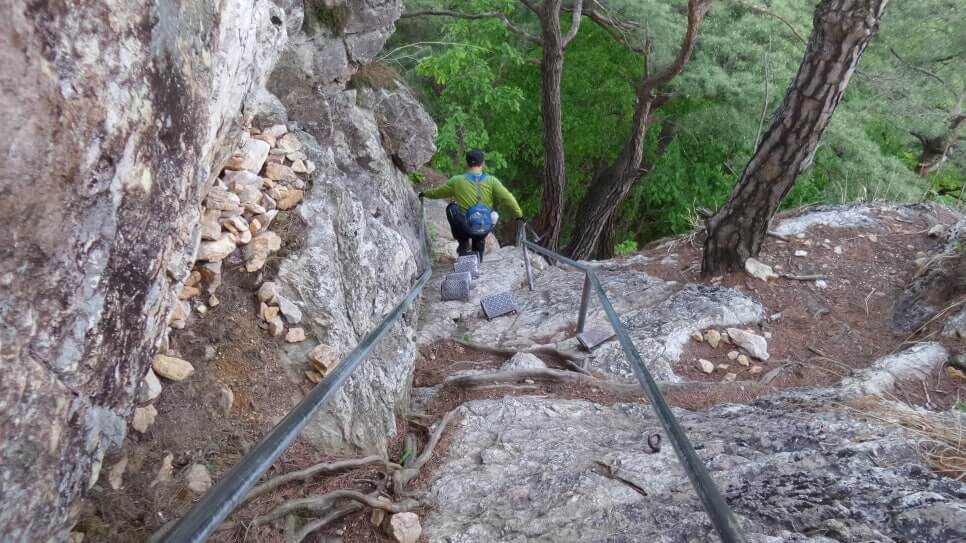 100대 명산 등산하기 서른아홉번째 홍천 팔봉산 바위 능선이 선물하는 짜릿한 풍경과 사계절 매력 탐험기