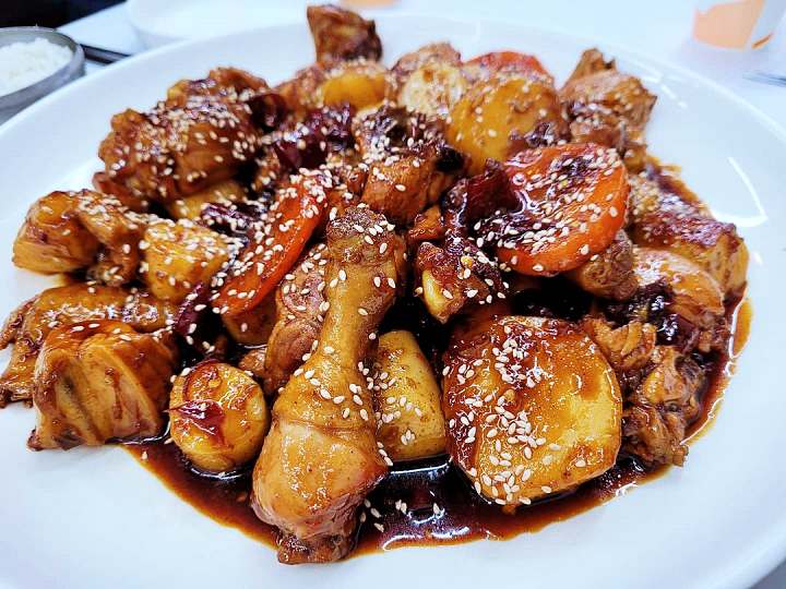 알토란 김준년 대박집 대표 찜닭 조림닭 하루 최고 판매량 250마리의 성공 신화 맛있는 찜닭집 경북 안동 맛집 위치 메뉴 가격 정보