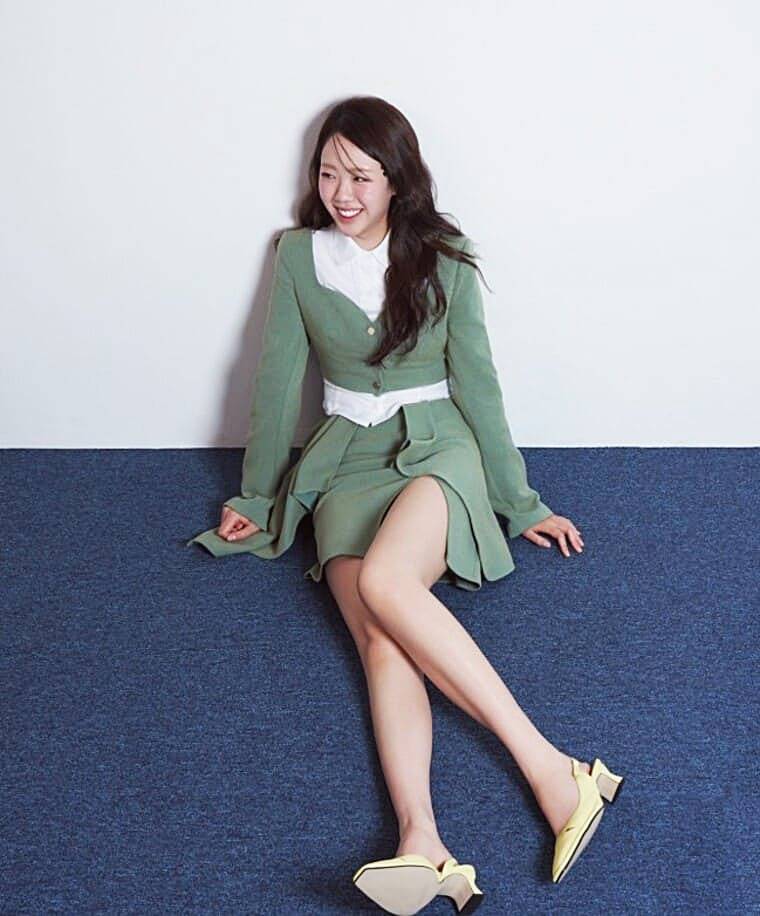 배우-지예은