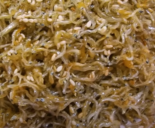 잔멸치 볶음 모습
