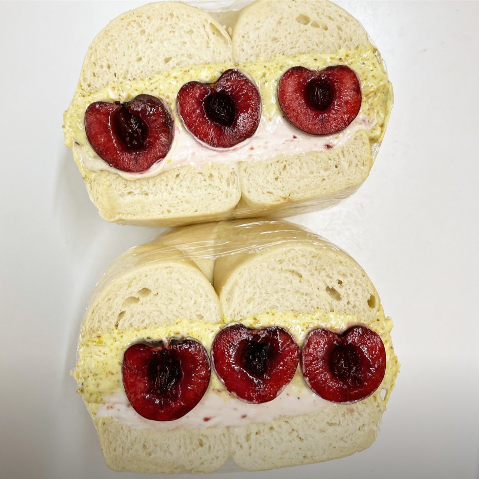 서울 망원동 빵집 투땀즈업, 쌀베이글과 맘모스 인기 메뉴 총정리