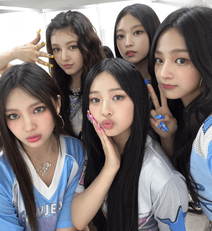 뉴진스 스포티파이 5억