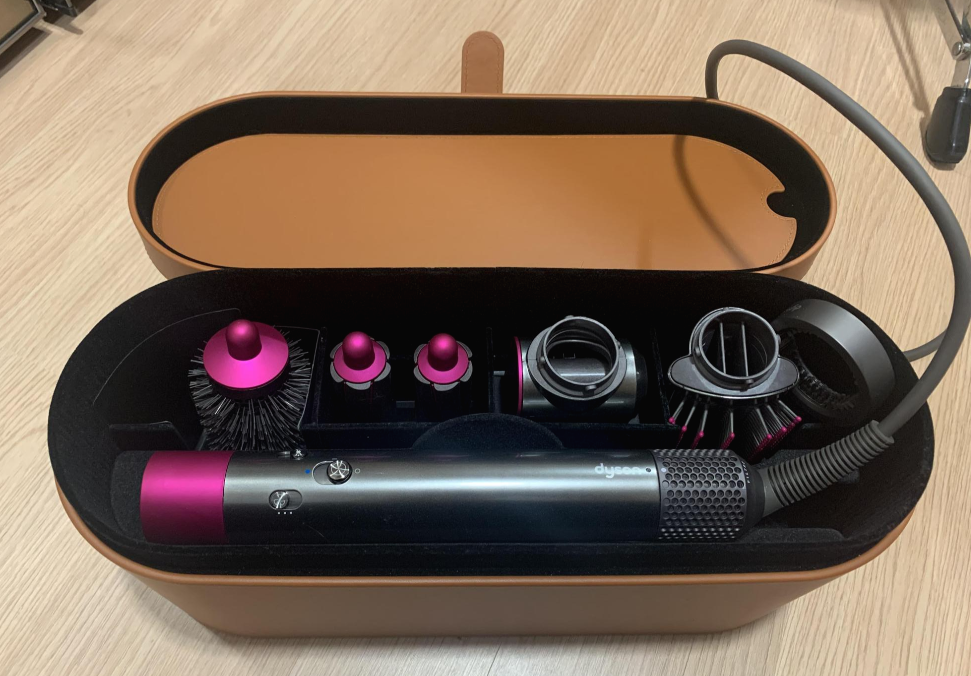 머리가 빠지시는 엄마를 위해 선물한 다이슨 브랜드 드라이기