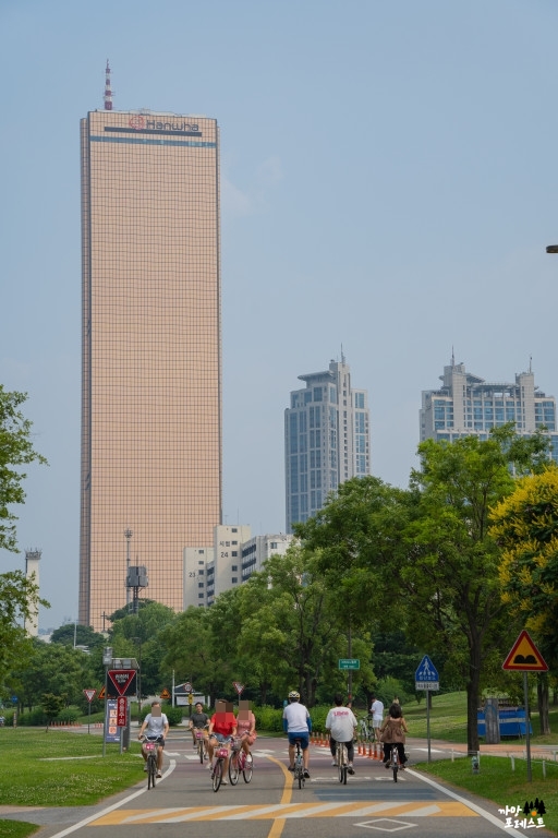 한강 유람선 이크루즈 63빌딩