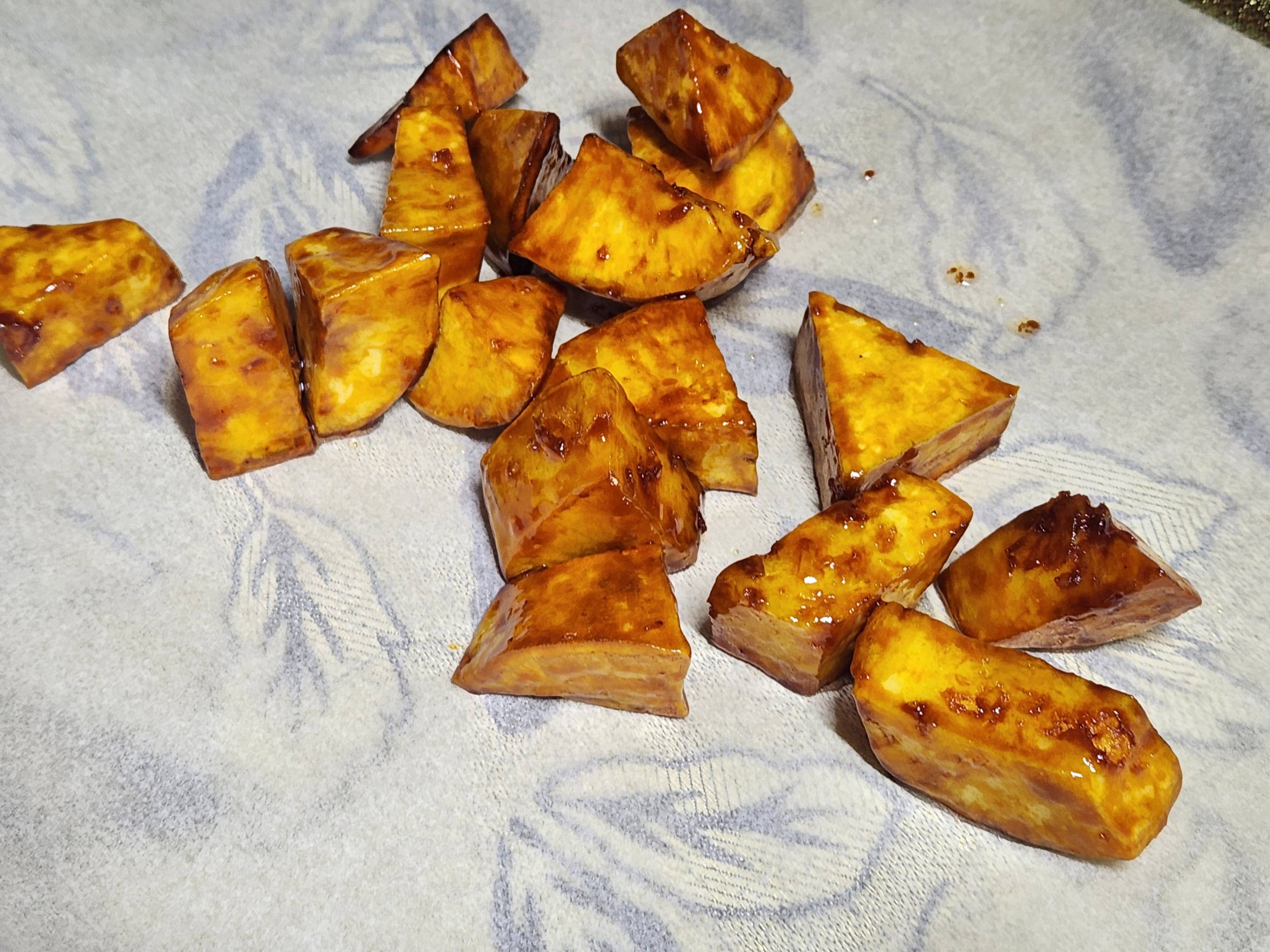 황설탕에 버무린 고구마 맛탕