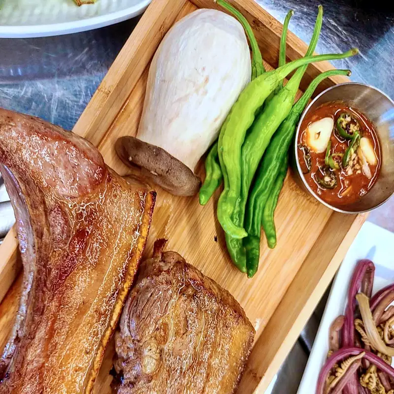 생방송오늘저녁 제주 판포포구 마장 건초 800도 짚불 구이 훈연 드라이 에이징 흑돼지 딱새우 키조개 관자 삼합 맛집 추천