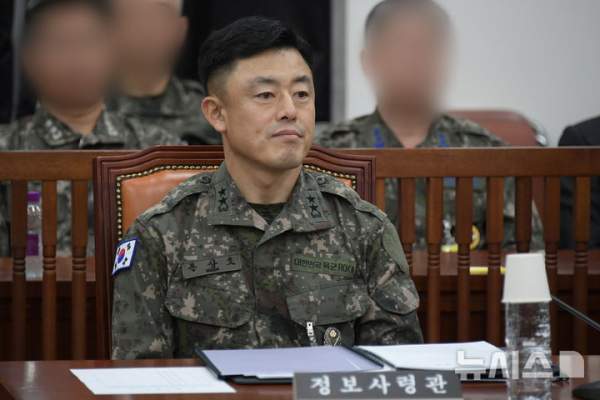 문상호 정보사령관