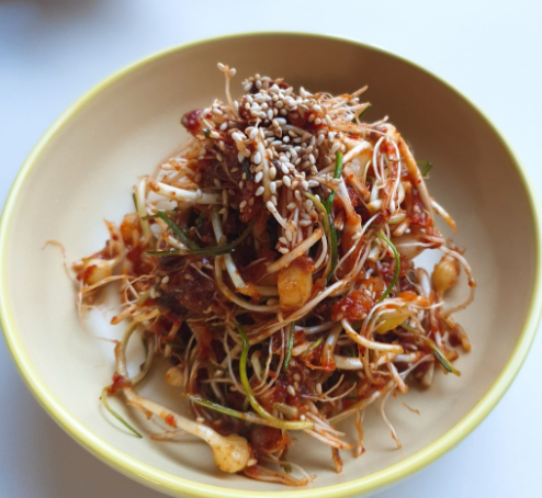 3월에 먹으면 좋은 제철 음식의 종류 Top 10 (봄철 음식) 두릅 냉이 쭈꾸미 취나물 씀바귀 바지락 달래 소라 부추 쑥