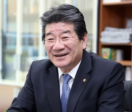 강석호 자유총연맹 총재 총선 불출마 이유
