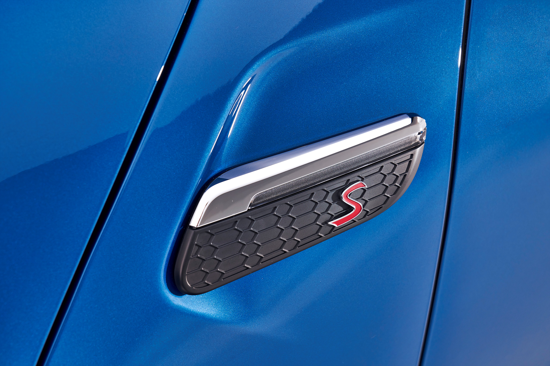 2024 미니 해치백 S 포토