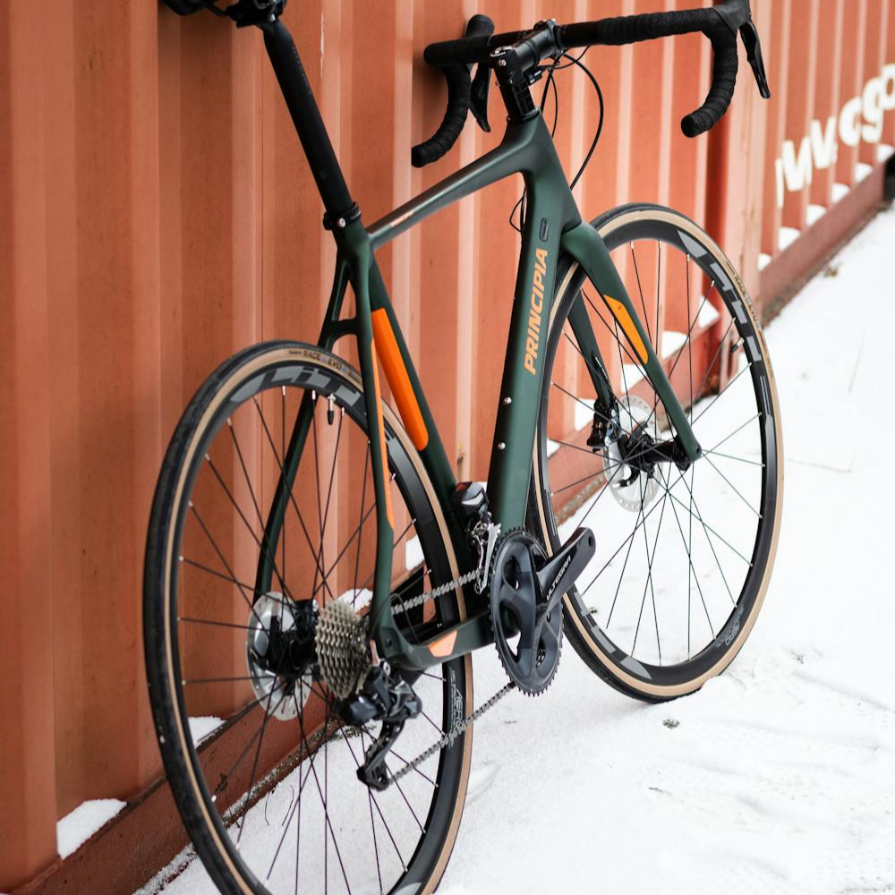 Bicycle Frame Guide for Beginners: Carbon and Aluminum Differences