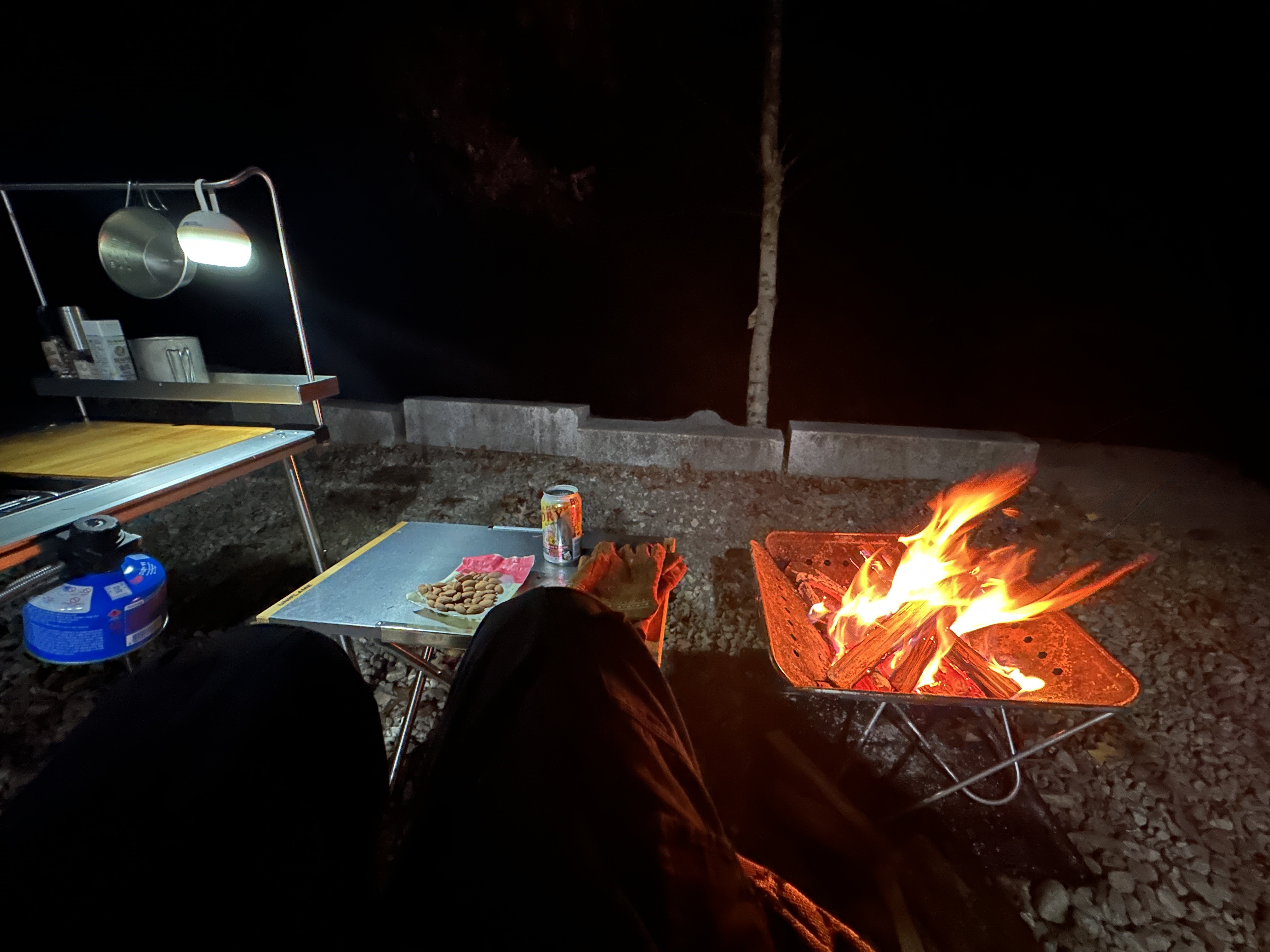 텐트 피칭 후 맥주한잔