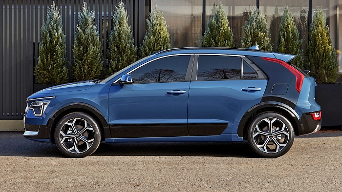 셀토스 하이브리드 연비 vs 경쟁 모델 비교! 코나, 니로와 차이는?