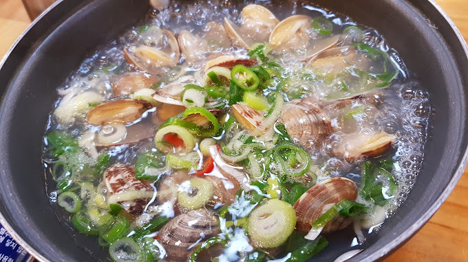 대부도 칼국수집 '윤숙이네 우리밀 손칼국수'