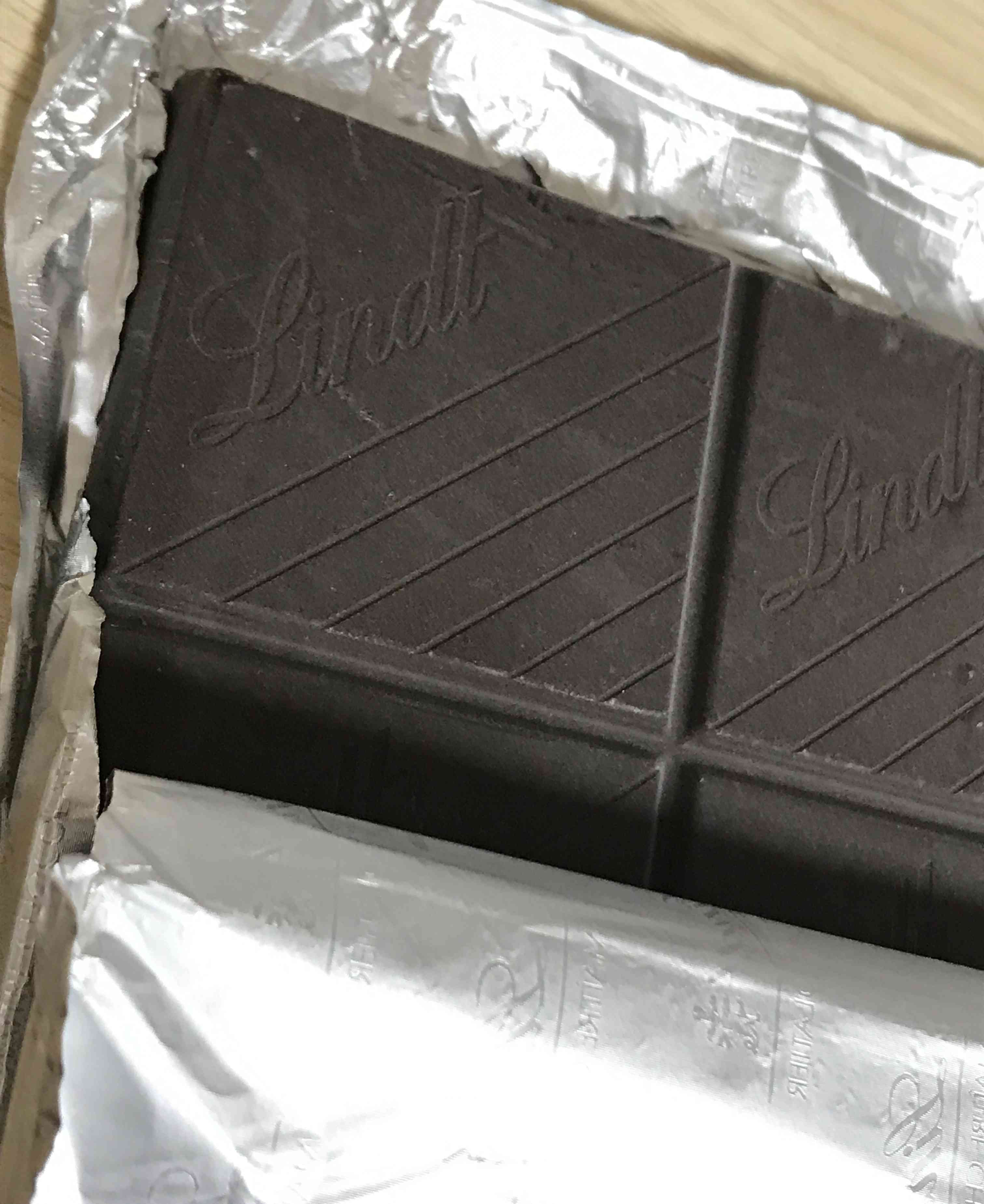 린트 초콜릿 표면