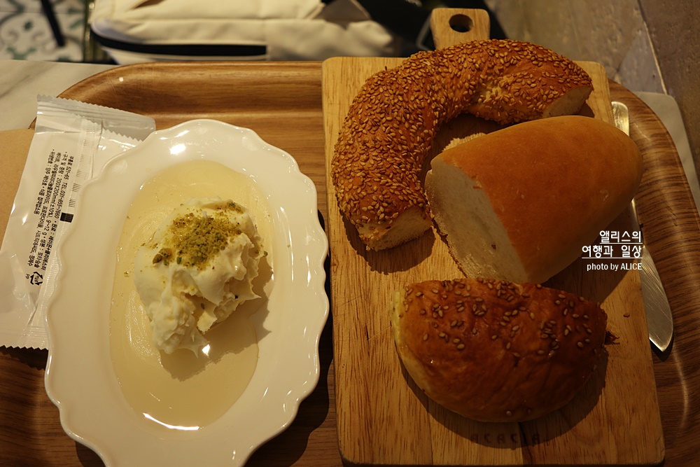 서울 이태원 카이막, 케르반 베이커리 (튀르키예 디저트, 베이커리)에서 카이막 1인 세트