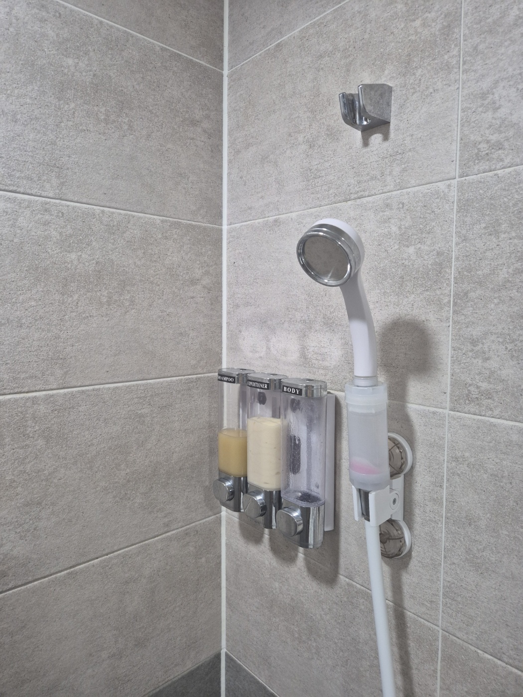 욕실 샤워디스펜서