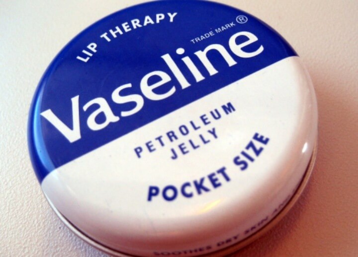 바세린-립밤