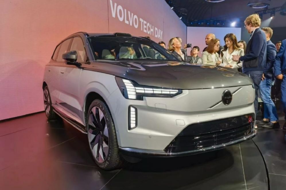 볼보 한정판 플래그십 전기 SUV 'EX90 엑설런스 (VOLVO EX90 Excellence)'