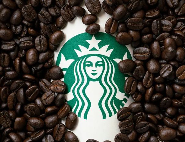 스타벅스 블랙카드 정체 스벅 VIP 혜택 5가지 프리미엄 카드 조건 총정리