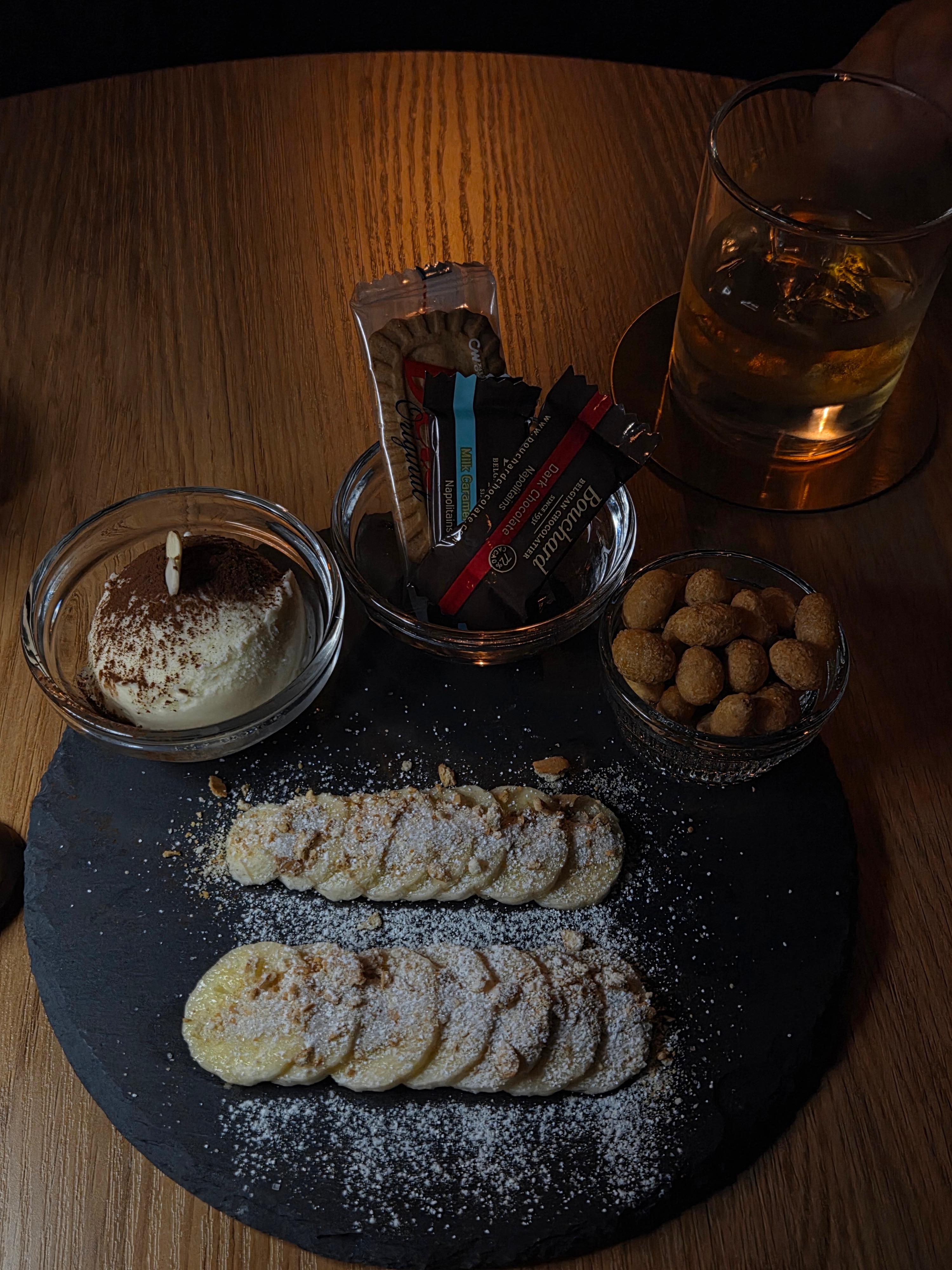 리뷰 이벤트로 업그레이드된 O:WE 미니 플레이트 안주