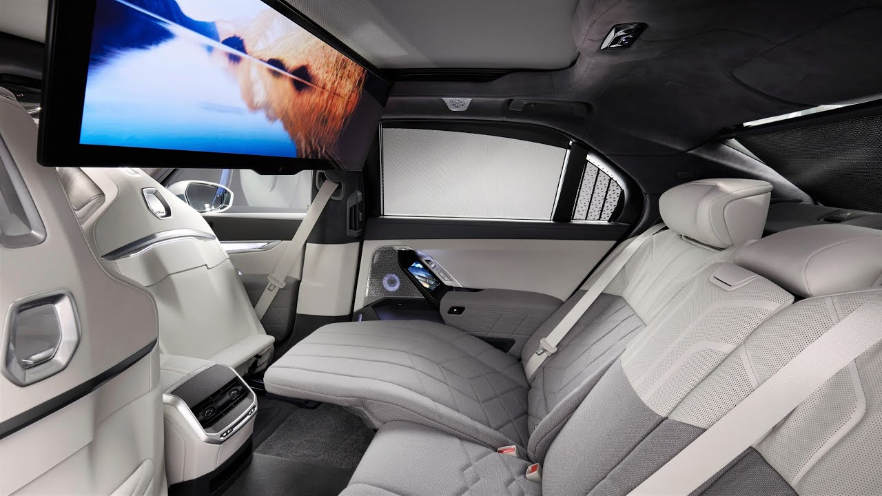 BMW i7