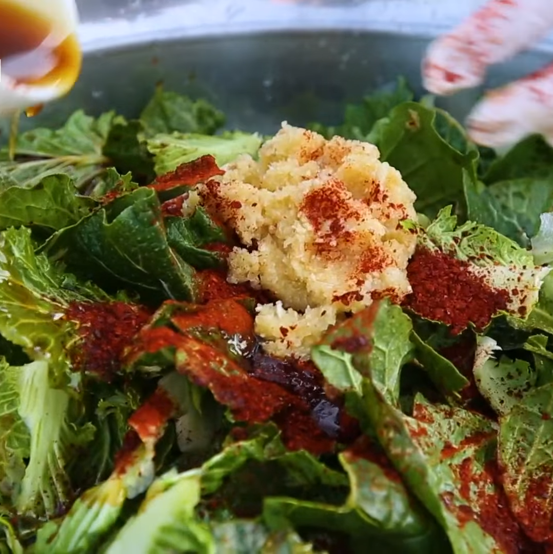 봄동 겉절이 비빔밥을 만드는 방법