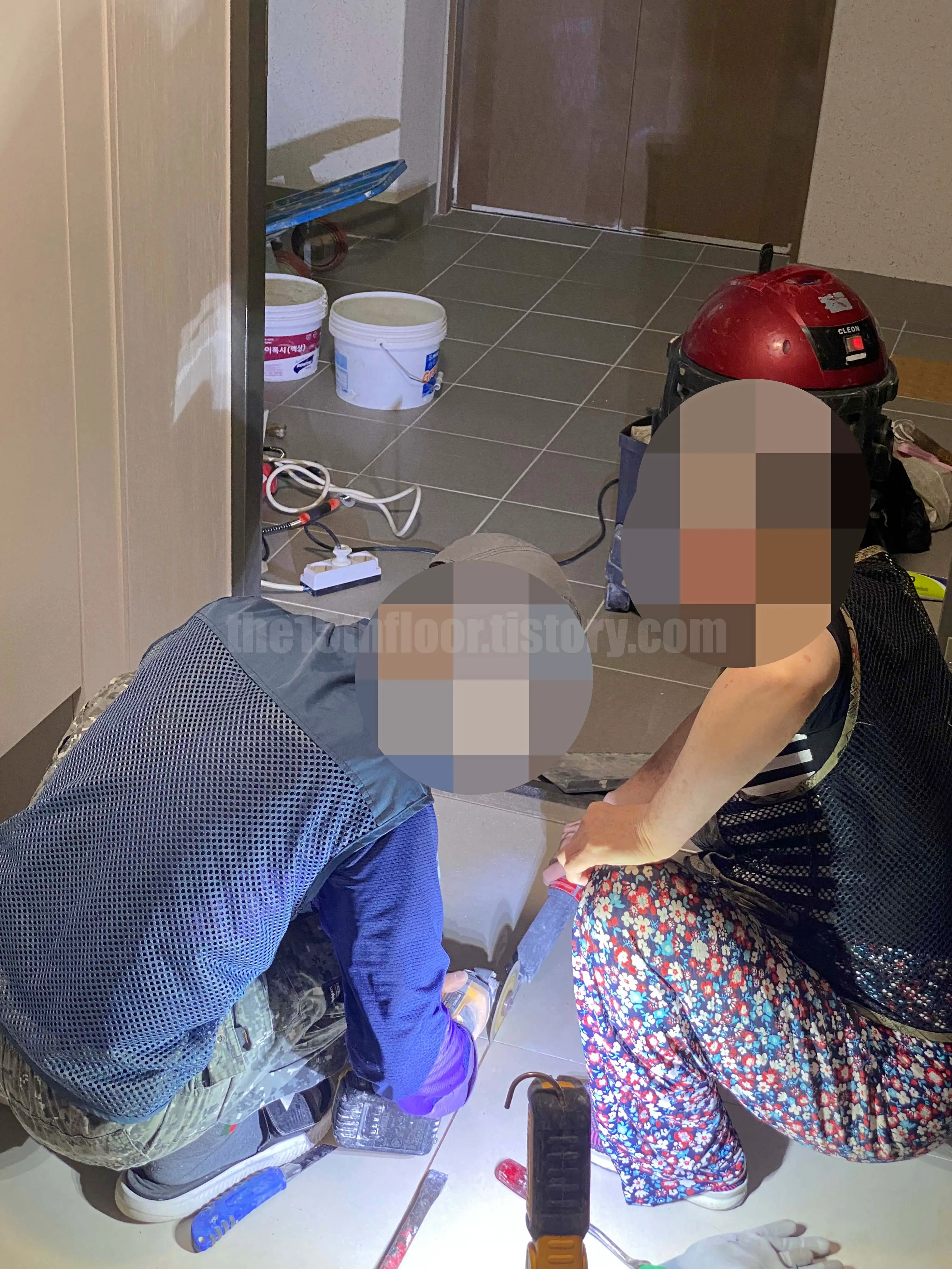  타일 부분 교체 방법 1.