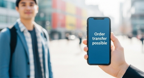 밝은 톤&amp;#44; 스마트폰 화면에 &lsquo;주문 이월 가능&rsquo; 문구