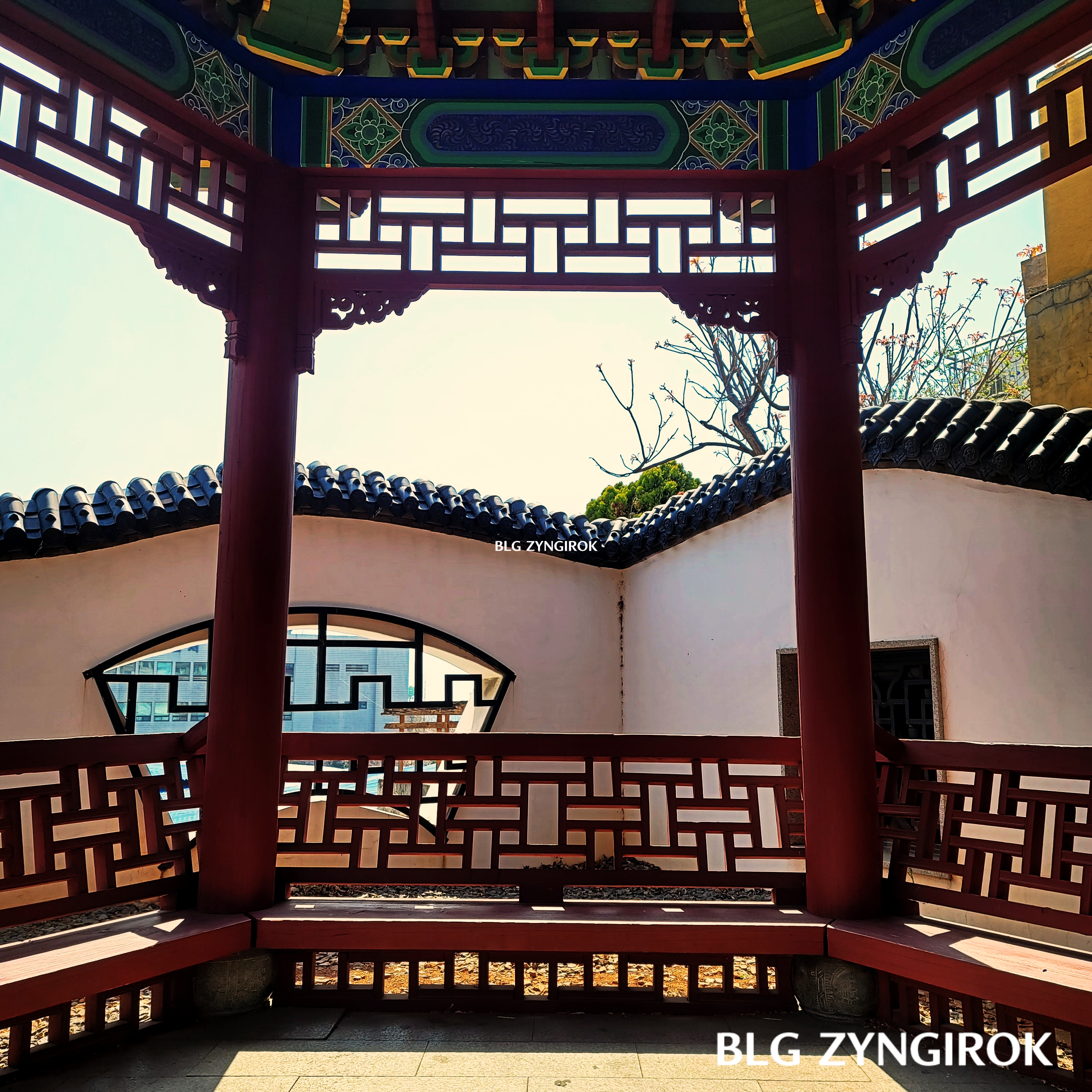 한중원의 정자 모습이다.