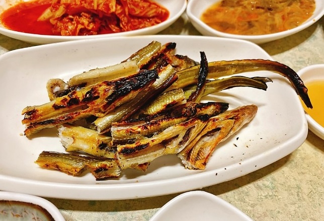 백반기행-통영-다찌-쌓인정-신선한해산물