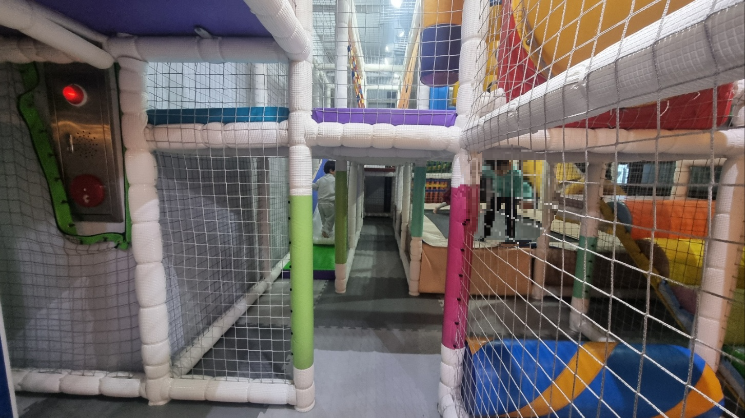 샤브니쳐-놀이방-내부-사진