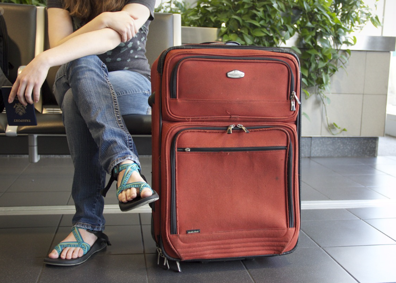 여행 가방 사진