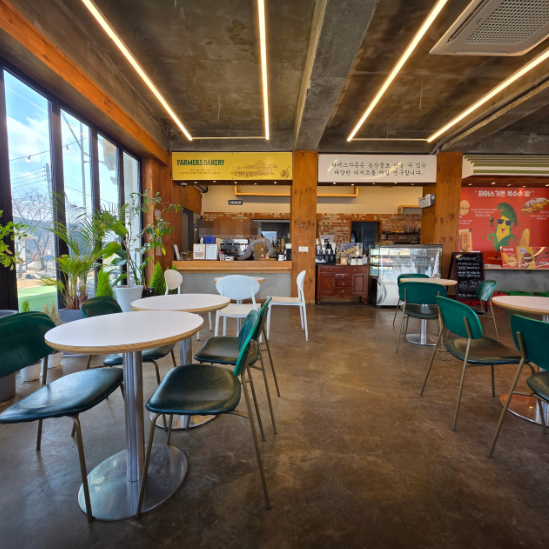 생방송투데이 딸기빵 옥수수빵 토마토빵 농촌카페거리 춘천 파머스가든 고수에이드