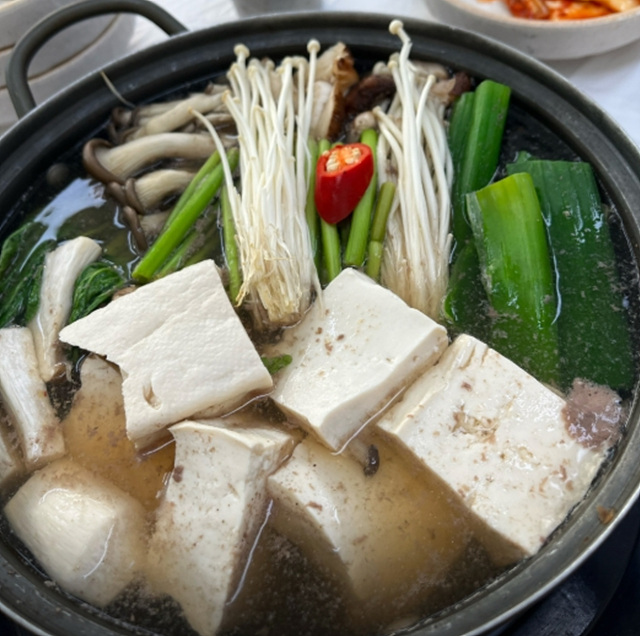 구례 산수유축제 맛집 지리산온천 인근 맛집 청기와뜰 양미한옥가든 당골식당 산수유두부마을식당 단테텍사스바베큐 진미식당 봉성피자
