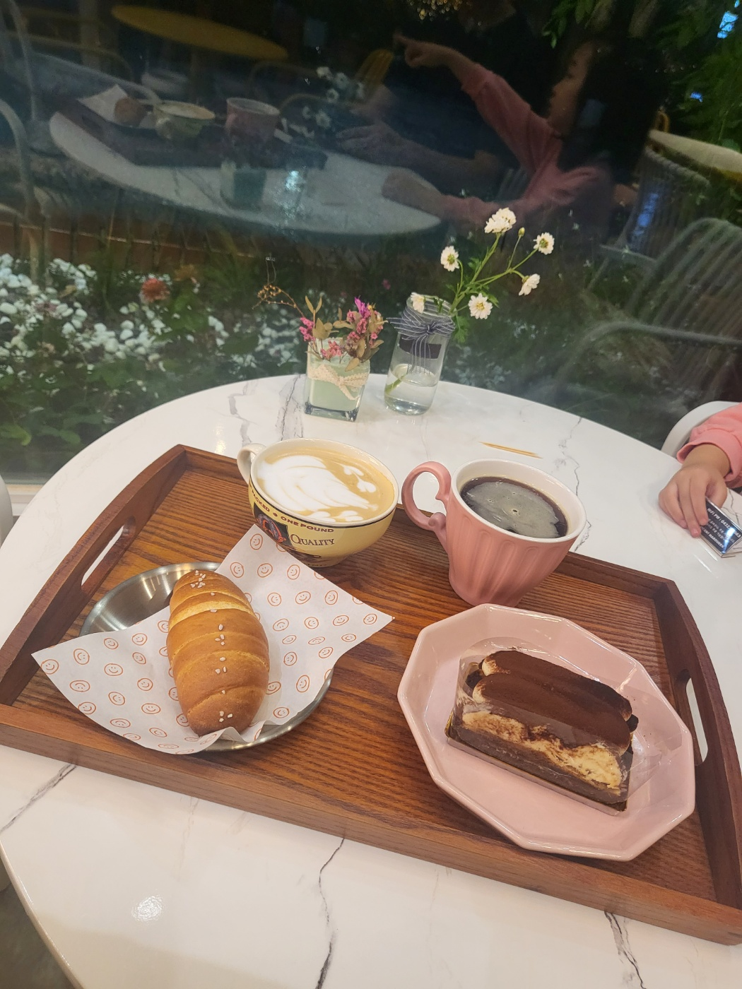 청주 죽림동 카페 (빈센트마퀴스)