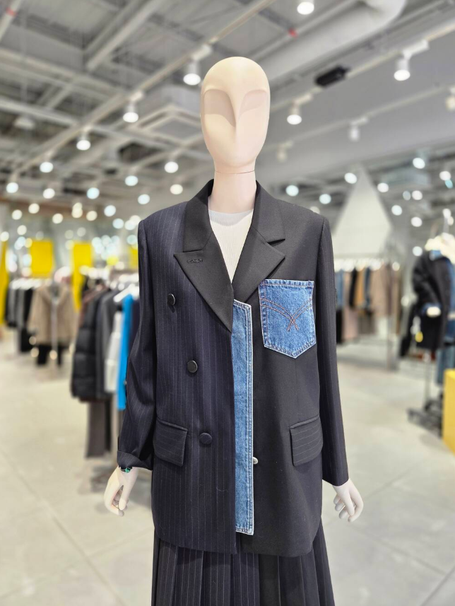 이소라 <더 시즌즈-성시경의 고막남친> 럭키슈에뜨 LUCKY CHOUETTE 데님 패치 스트라이프 컬러 자켓