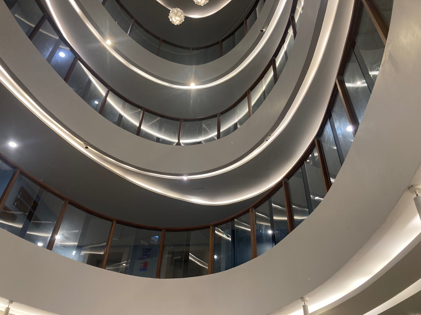 푸켓여행-빠통비치-가성비-숙소-beyond patong