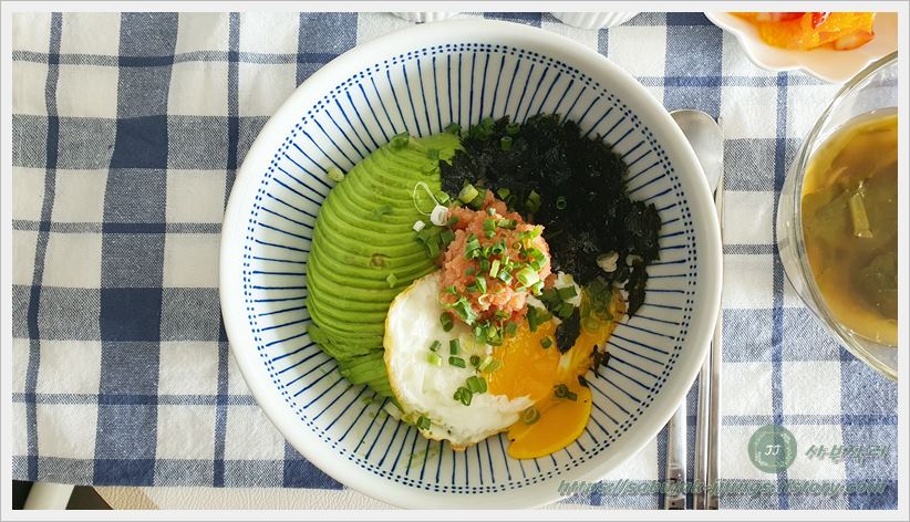 아보카도명란덮밥