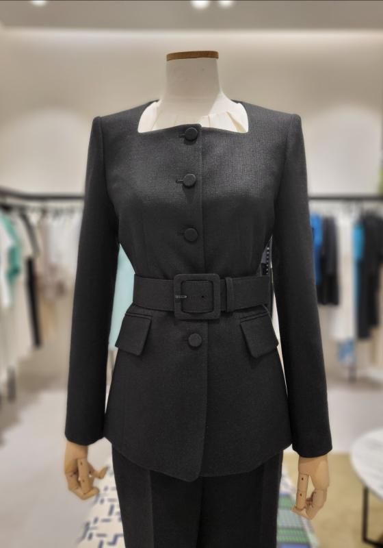 모조에스핀 스퀘어넥 슬림 벨트 자켓 J233XSF101