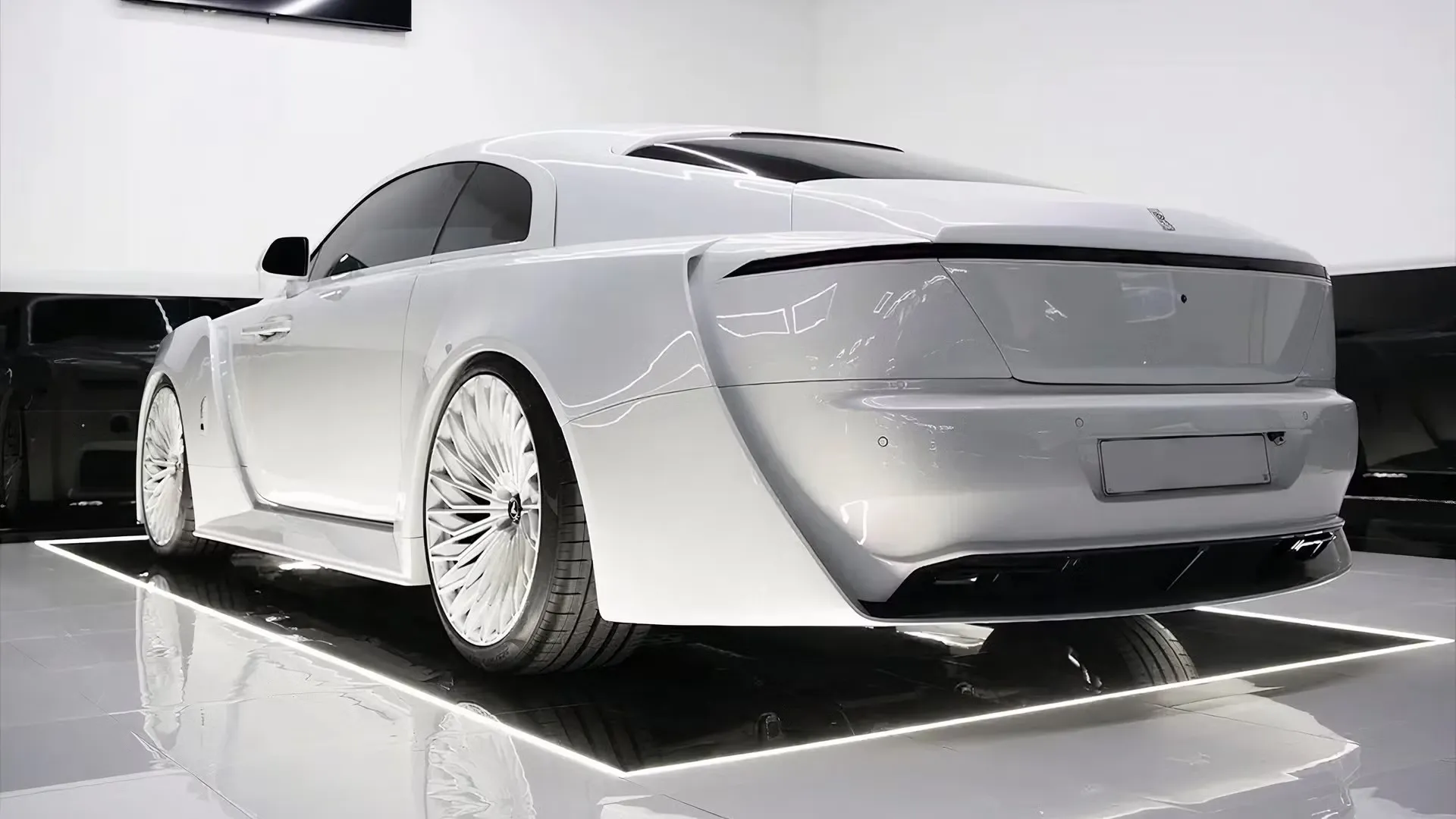 롤스로이스 레이스 아폴로 이미지