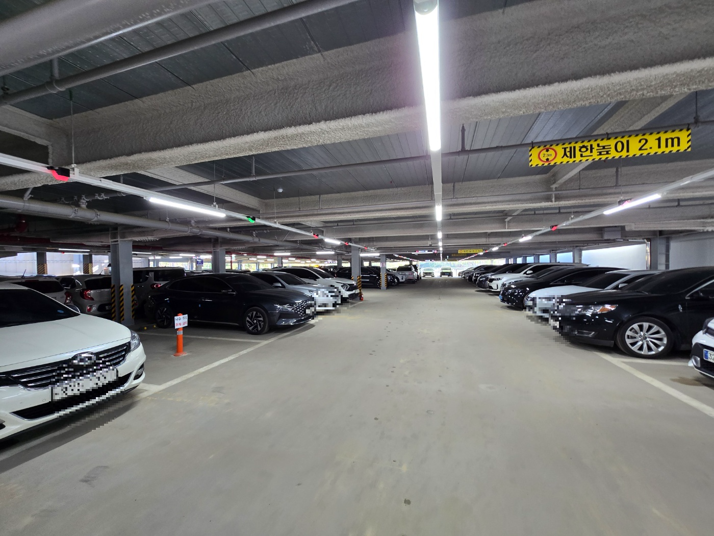 깔끔한 공영주차장