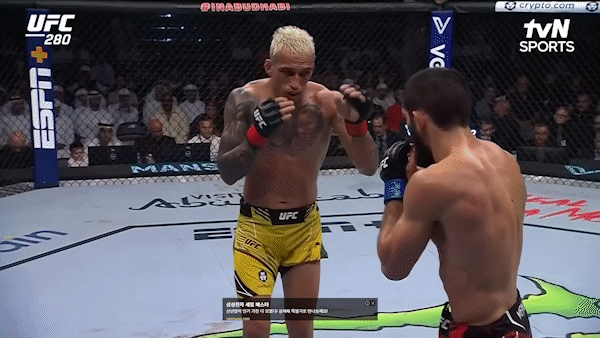 찰스올리베이라 공격 받아치는 마카체프