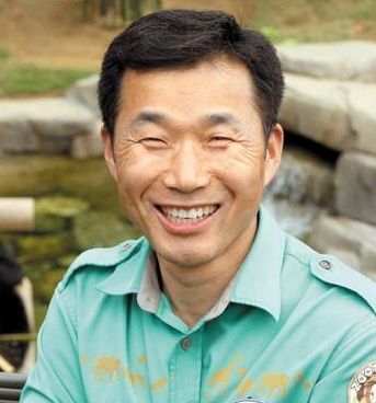 강철원 사육사 모친상 불구하고 푸바오 중국 동행 이유