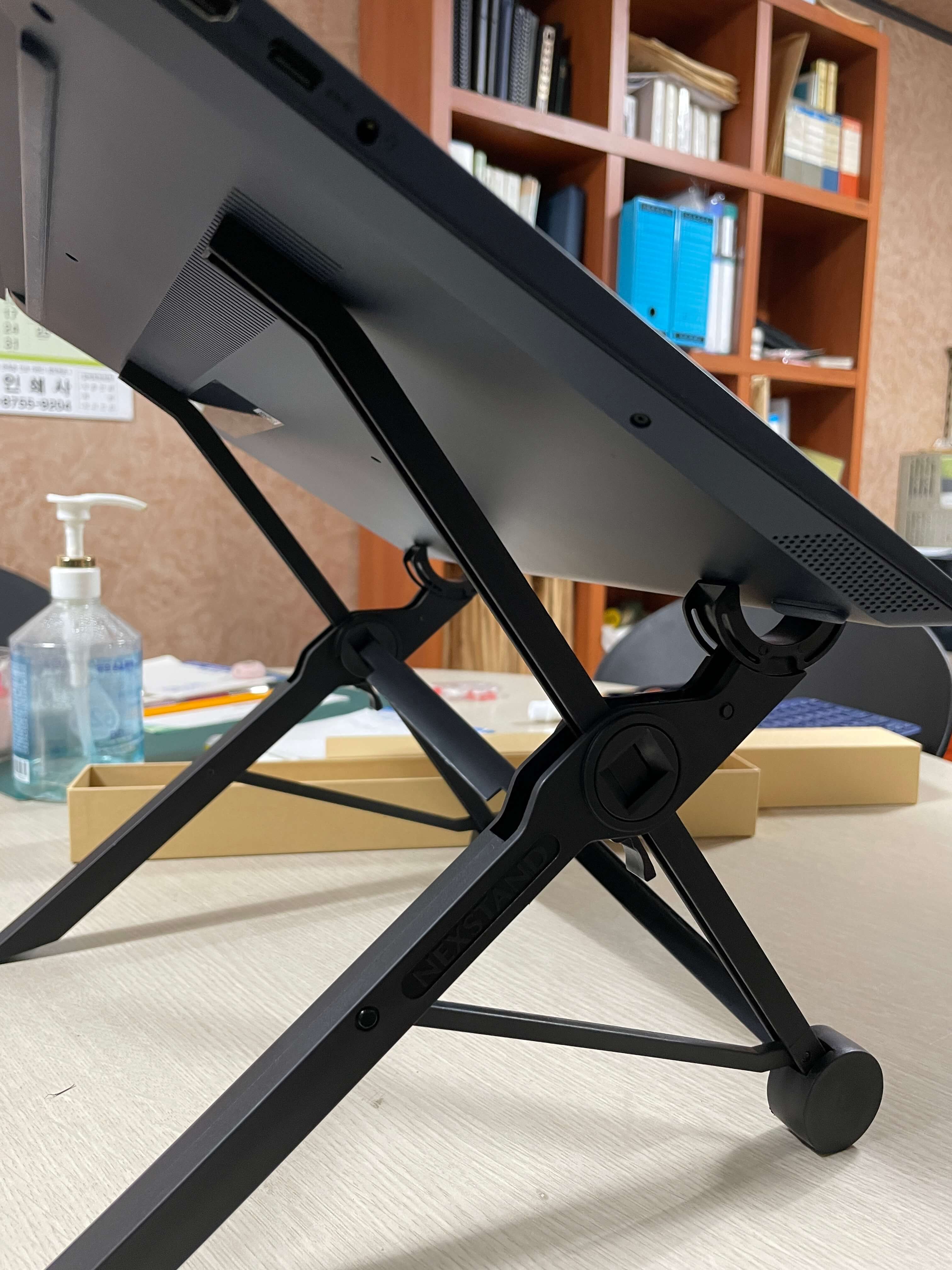 넥스스탠드-NEXSTAND