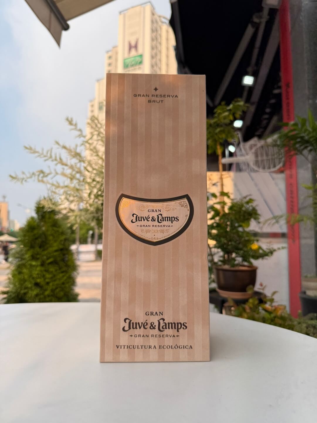 Juvé & Camps Gran Juvé Gran Reserva Cava Brut 2017, Penedès, Spain๏ฝํ๋ฒ ์ด ๊นํ์ค ๊ทธ๋ ํ๋ฒ ๊ทธ๋ ๋ ์ ๋ฅด๋ฐ ๊น๋ฐ ๋ธ๋คผ 2017